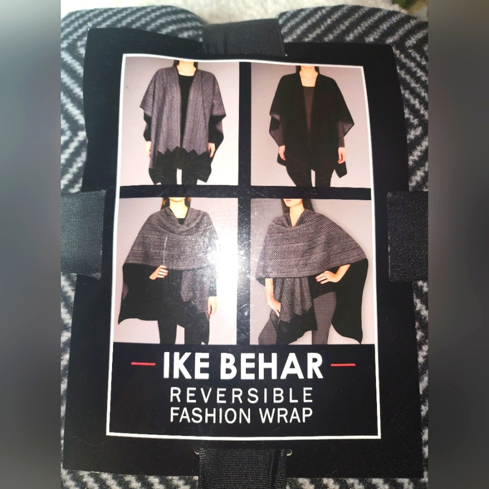 Ike Behar Chevron Patterned Wrap in Black and Gray NWT